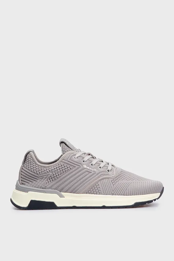 Adidași/Jeuton Gant