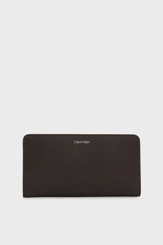 Pungă/FOIL LOGO  PASSPORT LONGFOLD Calvin Klein