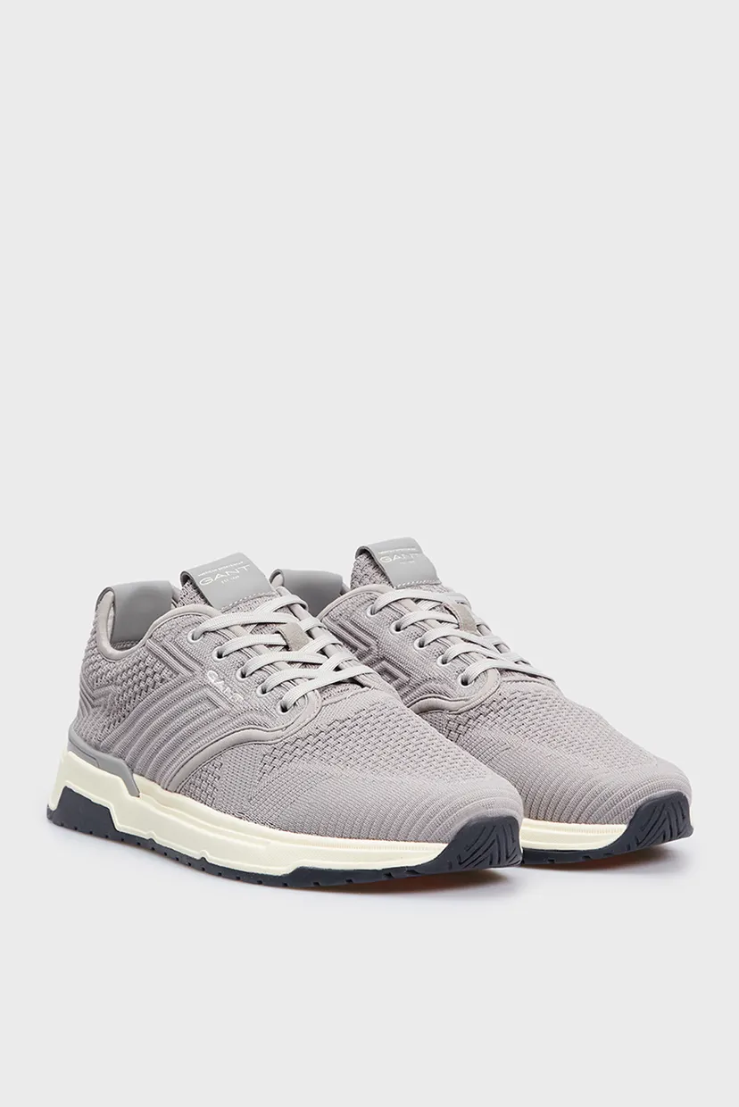 Adidași/Jeuton 3