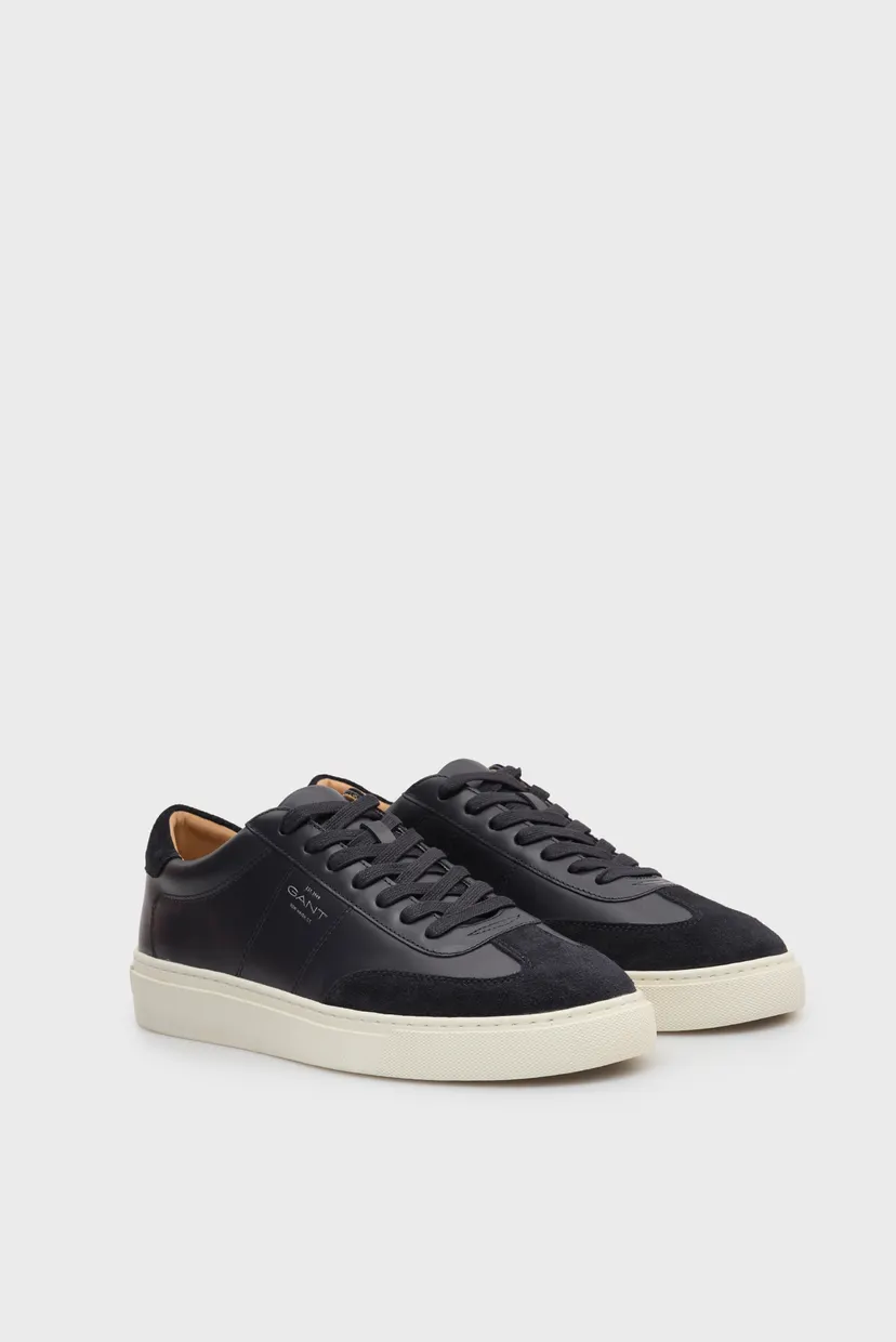 Adidași/McJulien 3