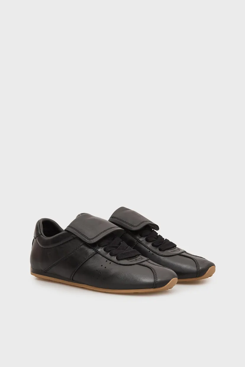 Adidași/Melora 3