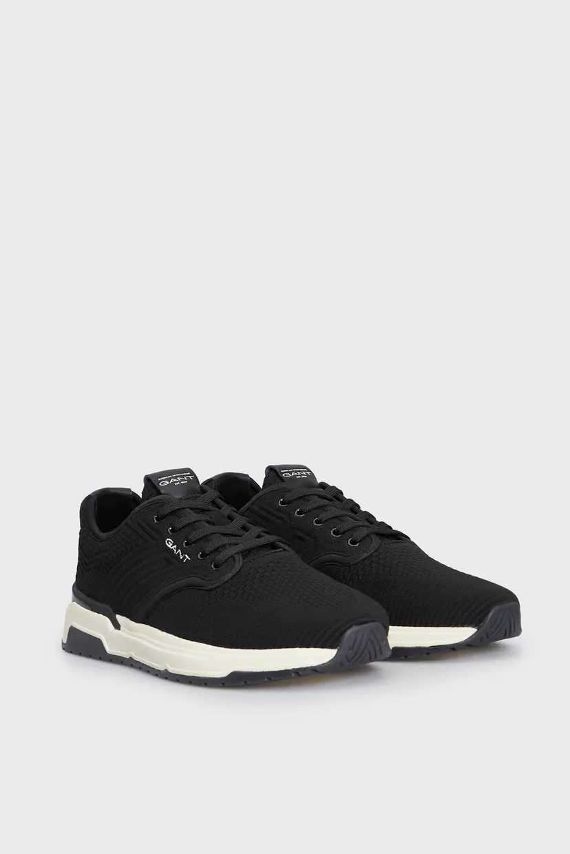 Adidași/Jeuton 3