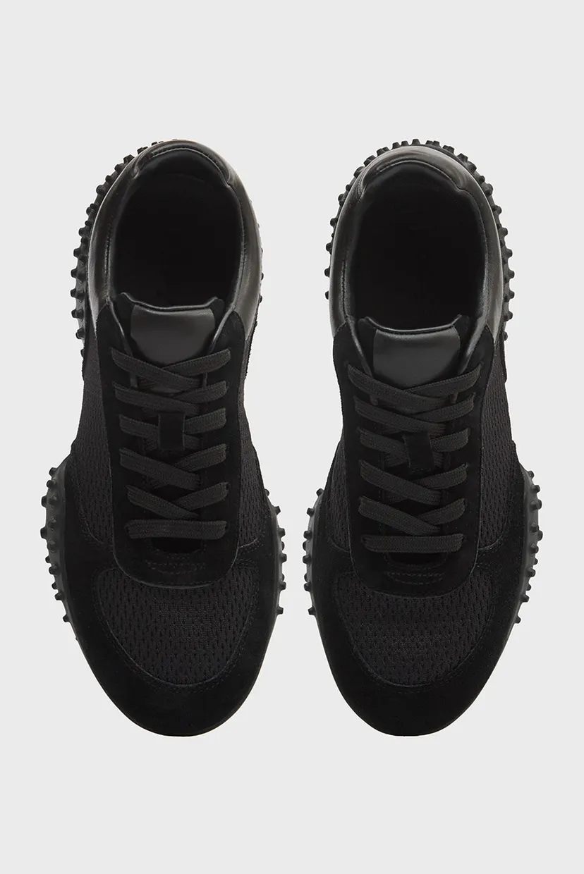 Adidași/Nyxen 4