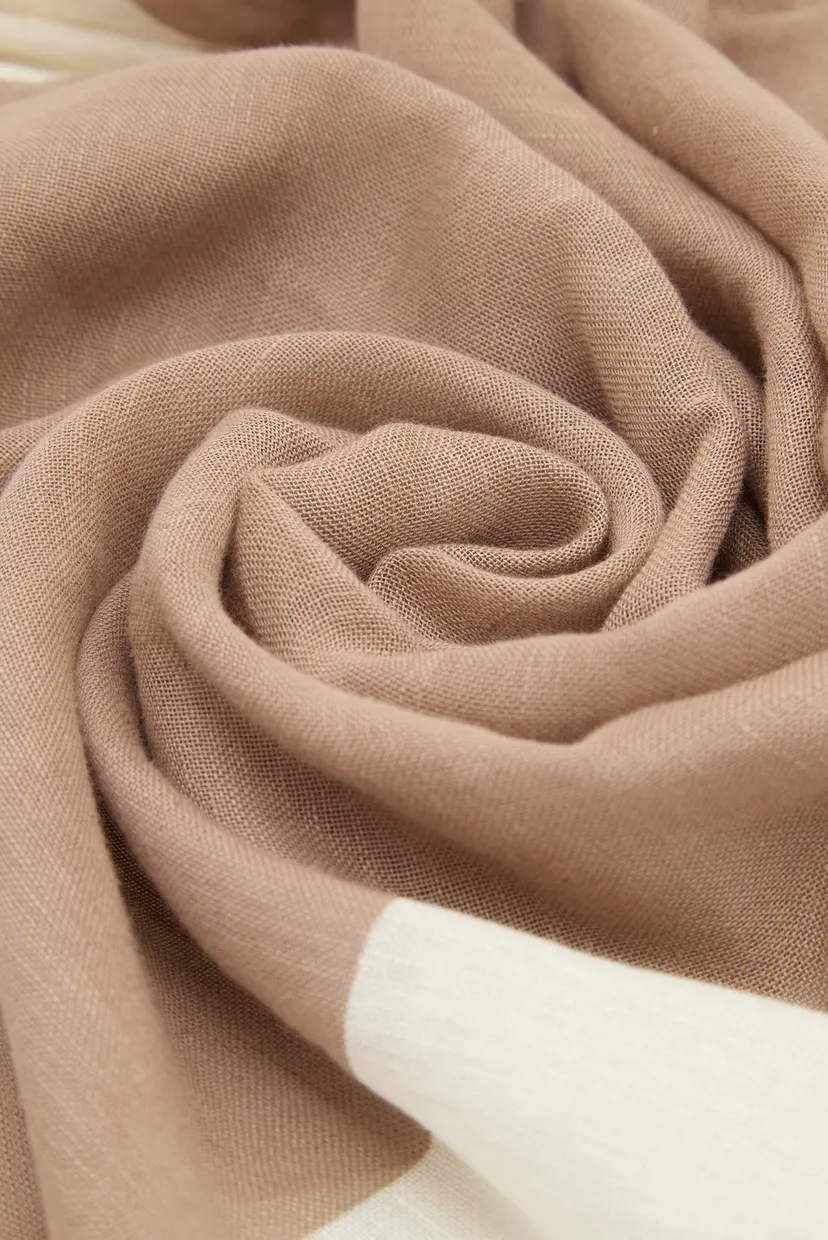 Платок/LINEN BLEND EMBLEM PAREO SCARF 3