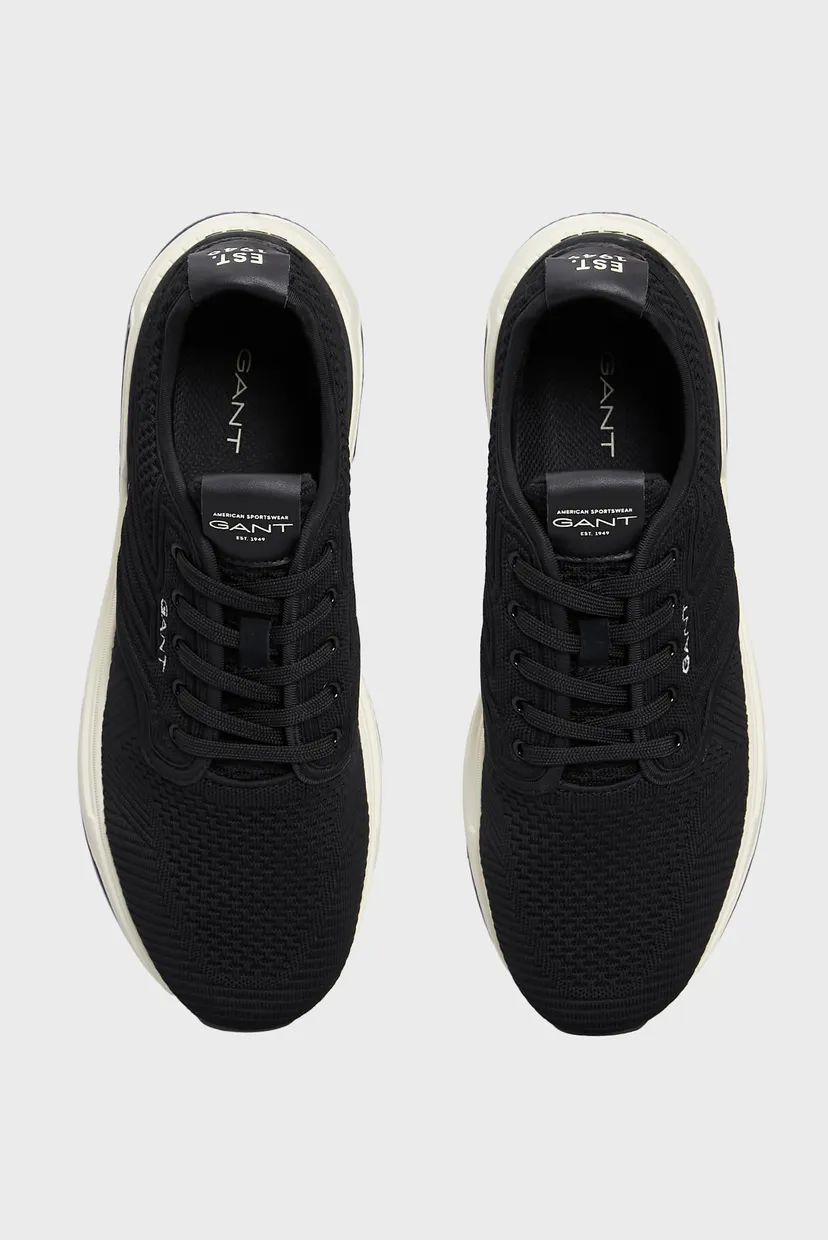 Adidași/Jeuton 4