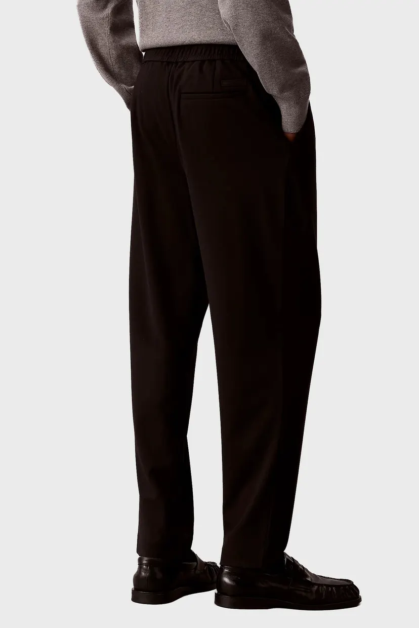 Pantaloni/TAPERED TECH KNIT PLEATED PANT 4