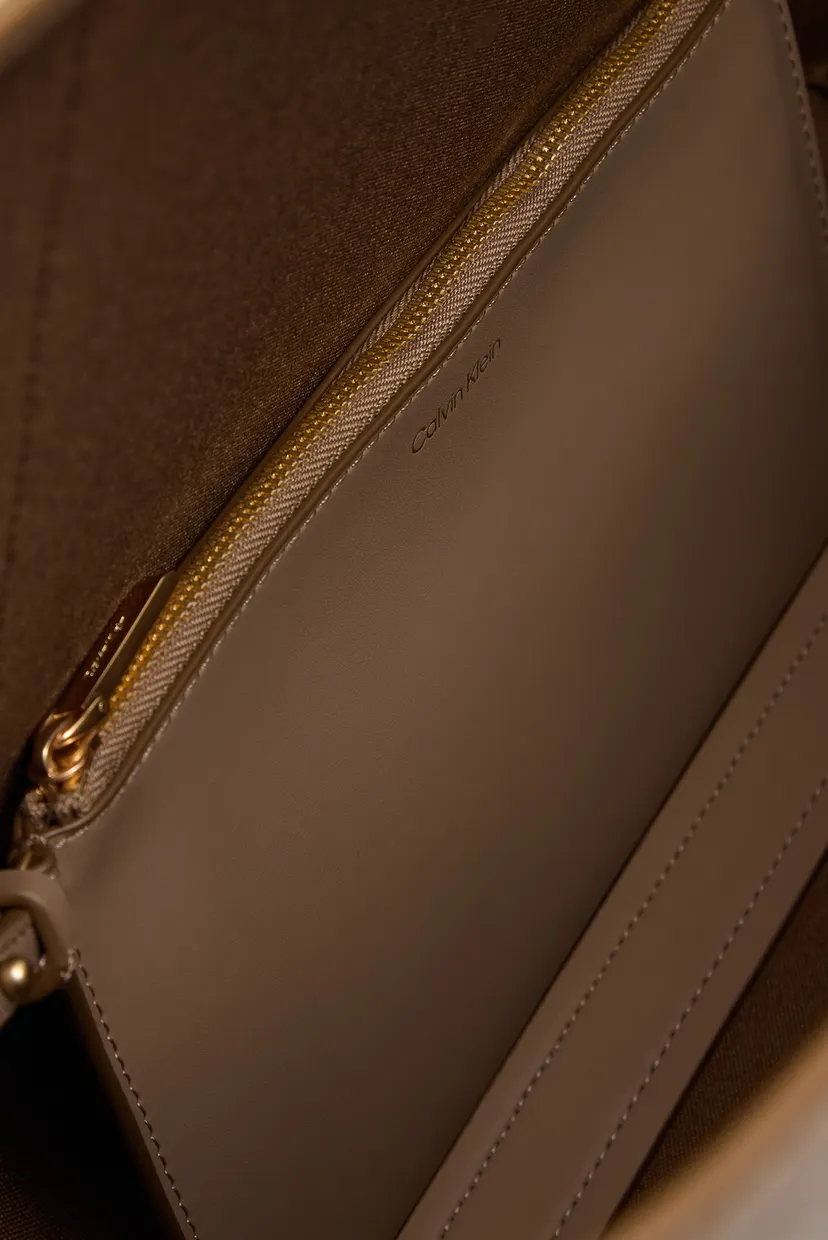 Сумка/EMBLEM AOP TOTE W/ POUCH 5