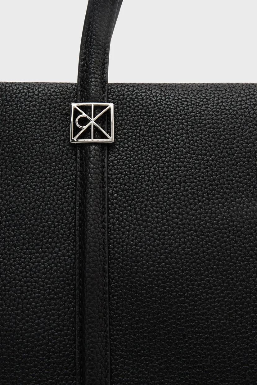 Sac/EMBLEM HW PEBBLE TOTE 6