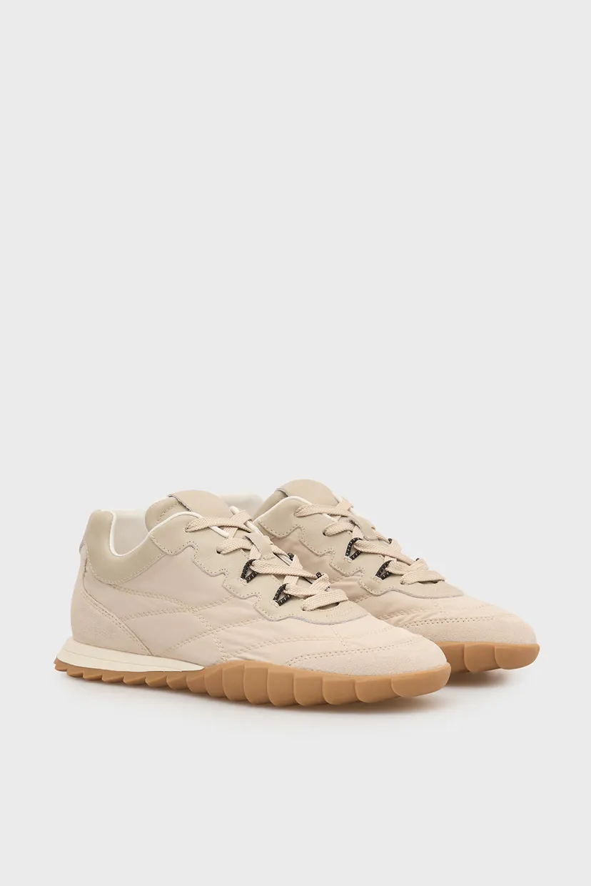 Adidași/Stella 3