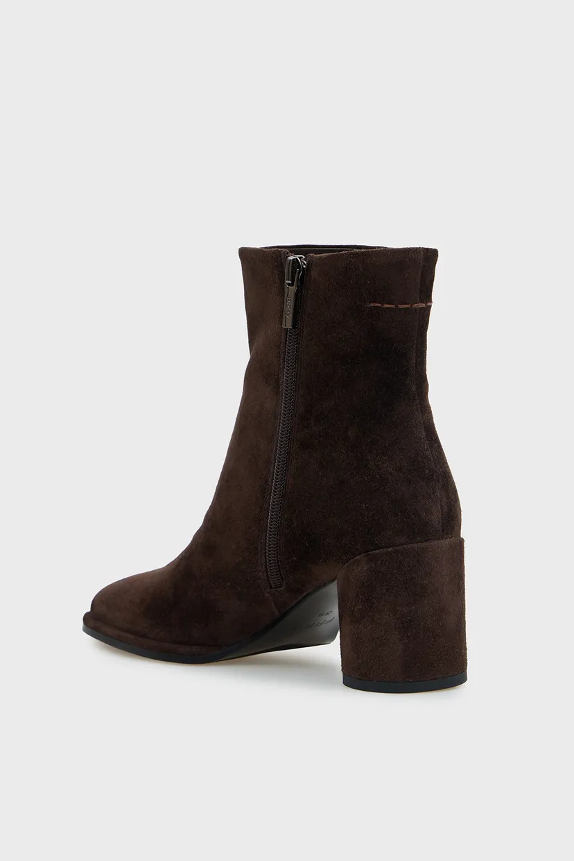 Botine/Lova 5