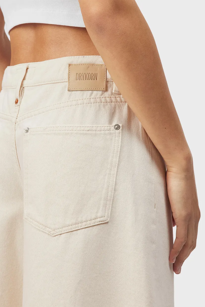 Pantaloni scurti/NONE 4